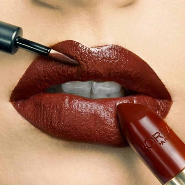 L’Oreal Color Riche Lipstick - 703 Oud Obsession