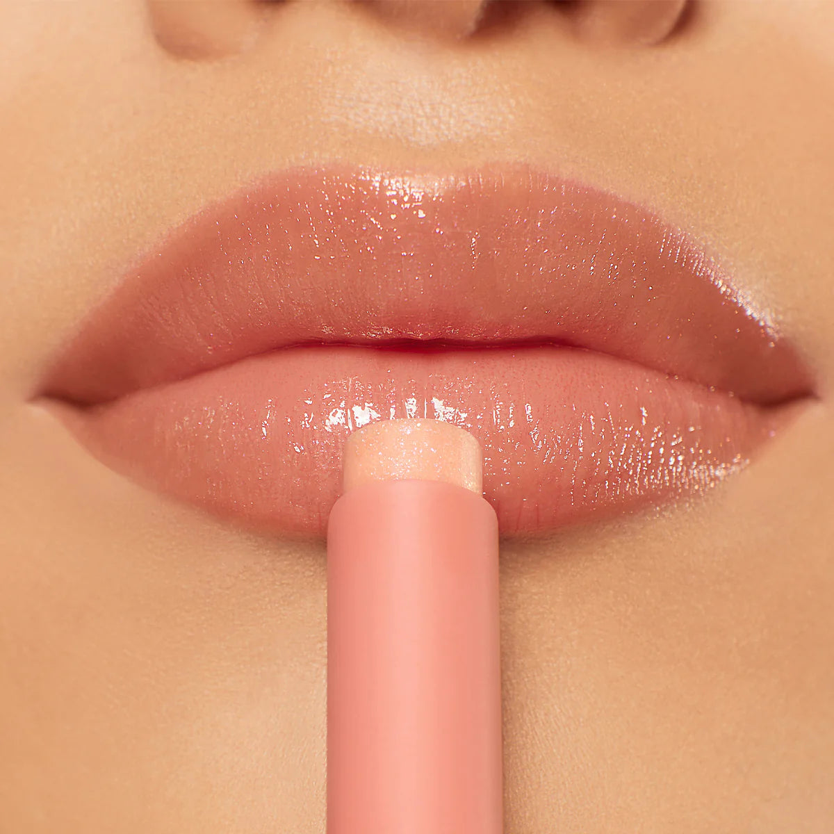 AMORUS Glossy Gossip Shimmer Lip Plump Balm - Peachy Rumor